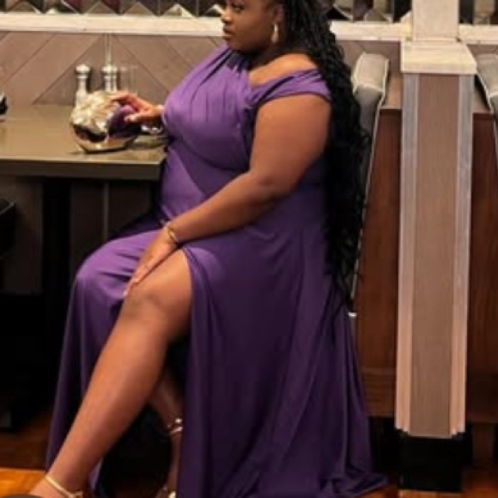 Chic One-Shoulder Purple Maxi Dress - Picture 4 of 4